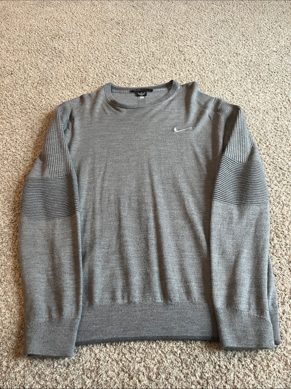 Nike Men’s Gray Crewneck Pullover with Embroidered Swoosh